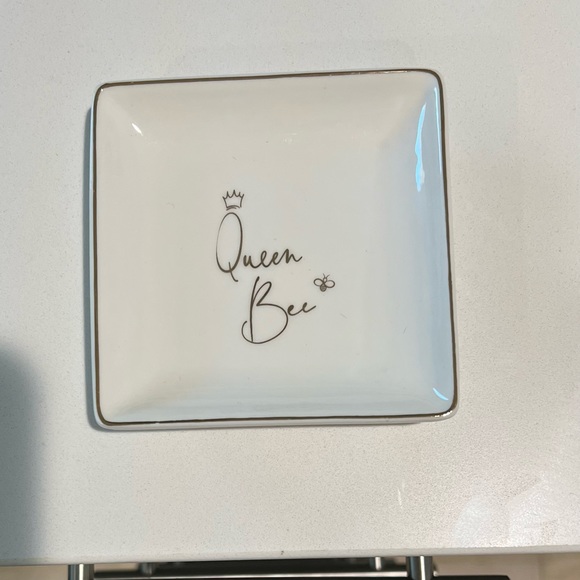 Jewelry/earring/ring/trinket Tray - Queen Bee - Picture 2 of 4